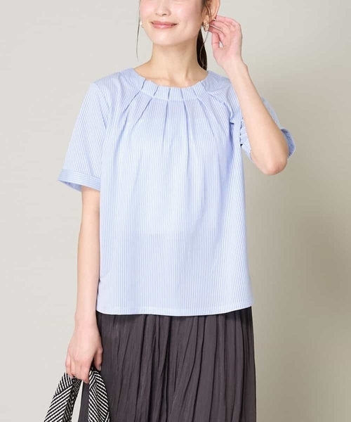 a.v.v(アーヴェヴェ)の「【UVカット/イージーケア】ストライプジャガードトップス(Tシャツ/カットソー・レディース・ブルー・40/42/36/34/38)」の1枚目の写真