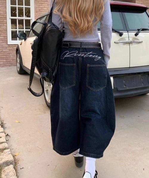 almo（アルモ）の「【LAMPOON】ヒップ刺繍ワイドデニムショートパンツ（デニムパンツ・レディース・ブルー・SMALL/MEDIUM/LARGE）」の4枚目の写真