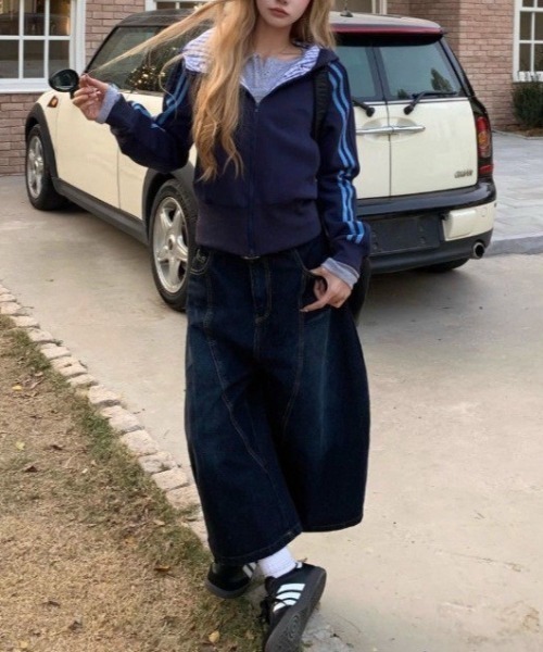 almo（アルモ）の「【LAMPOON】ヒップ刺繍ワイドデニムショートパンツ（デニムパンツ・レディース・ブルー・SMALL/MEDIUM/LARGE）」の7枚目の写真