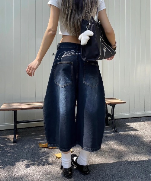 almo（アルモ）の「【LAMPOON】ヒップ刺繍ワイドデニムショートパンツ（デニムパンツ・レディース・ブルー・SMALL/MEDIUM/LARGE）」の10枚目の写真