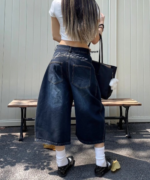 almo（アルモ）の「【LAMPOON】ヒップ刺繍ワイドデニムショートパンツ（デニムパンツ・レディース・ブルー・SMALL/MEDIUM/LARGE）」の13枚目の写真