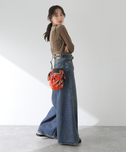 journal standard L'essage（ジャーナルスタンダードレサージュ）の「《追加》【金子綾さん着用】ベロアロングスリーブプルオーバー（Tシャツ/カットソー・レディース・ネイビー/アイボリー/ブラウン系その他・FREE）」の5枚目の写真