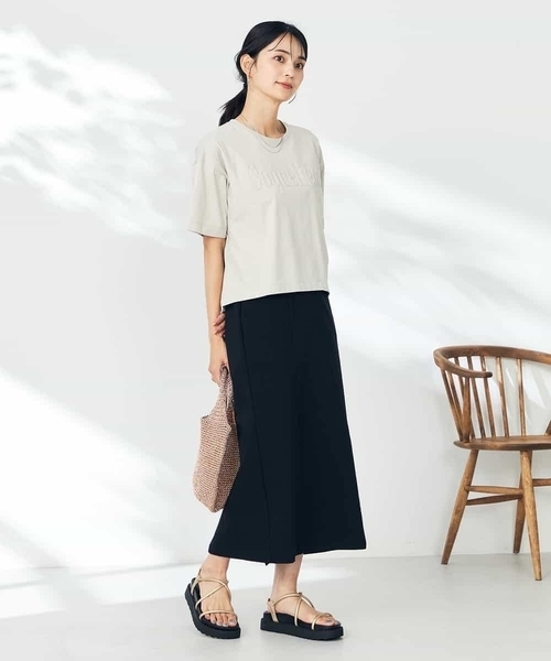 a.v.v（アーヴェヴェ）の「エンボスロゴクロップドTシャツ（Tシャツ/カットソー・レディース・グレー系その他/ホワイト/ブラック・36/40/38）」の10枚目の写真