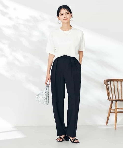 a.v.v（アーヴェヴェ）の「エンボスロゴクロップドTシャツ（Tシャツ/カットソー・レディース・グレー系その他/ホワイト/ブラック・36/40/38）」の19枚目の写真
