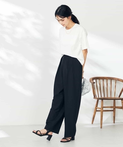a.v.v（アーヴェヴェ）の「エンボスロゴクロップドTシャツ（Tシャツ/カットソー・レディース・グレー系その他/ホワイト/ブラック・36/40/38）」の21枚目の写真