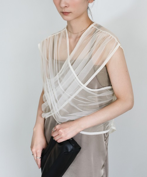 select MOCA（セレクトモカ）の「クロスギャザーシアーベスト（ベスト・レディース・チャコールグレー/ブラウン/オフホワイト・FREE）」の16枚目の写真