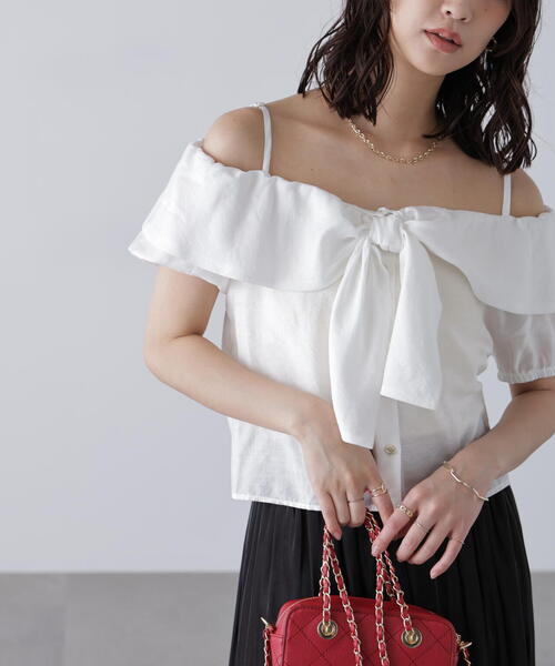 FREE'S MART（フリーズマート）の「〈ＭＦＭ〉リボンストラップオフショルブラウス（シャツ/ブラウス・レディース・ホワイト/ネイビー/イエロー・FREE）」の6枚目の写真