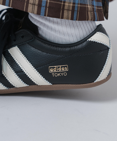 adidas（アディダス）の「adidas/ アディダス TOKYO W（スニーカー・レディース・ブラック/ホワイト・28cm/27cm/26cm/24cm/25cm/23cm）」の3枚目の写真