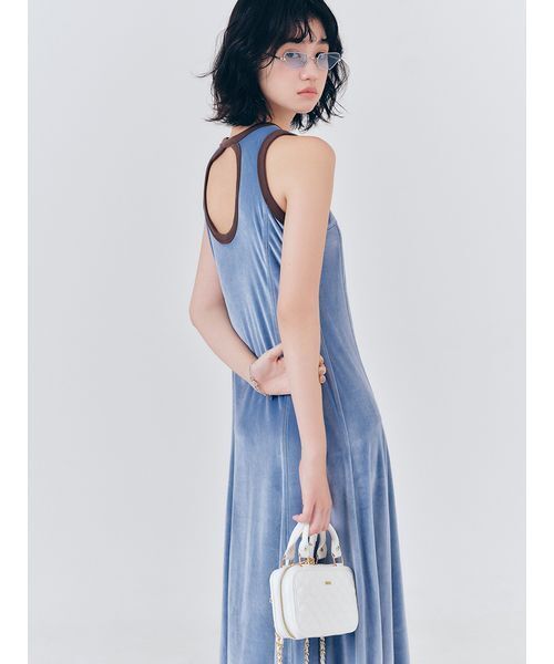 FURFUR(ファーファー)の「リンガーベロアロングワンピース(ワンピース・レディース・ピンク/ライトブルー/ブラック・F)」の5枚目の写真