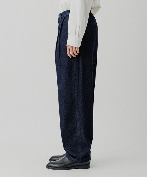 ADAM ET ROPE'（アダムエロペ）の「ワイド イージー デニムパンツ / ADAM ET ROPE' JEANS -GRID-（デニムパンツ・メンズ・ブラック系その他/ネイビー・M/L）」の9枚目の写真