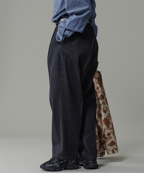ADAM ET ROPE'（アダムエロペ）の「ワイド イージー デニムパンツ / ADAM ET ROPE' JEANS -GRID-（デニムパンツ・メンズ・ブラック系その他/ネイビー・M/L）」の20枚目の写真