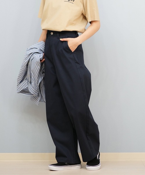 RIKKA FEMME(リッカファーム)の「ワイドエッグチノパンツ(チノパンツ・レディース・チャコールグレー/ネイビー・マルチサイズ)」の2枚目の写真