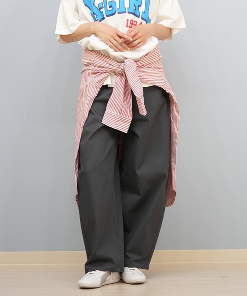 RIKKA FEMME(リッカファーム)の「ワイドエッグチノパンツ(チノパンツ・レディース・チャコールグレー/ネイビー・マルチサイズ)」の3枚目の写真