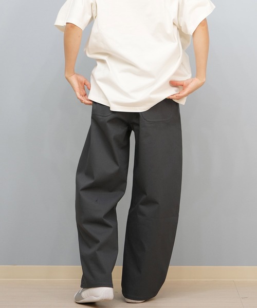 RIKKA FEMME(リッカファーム)の「ワイドエッグチノパンツ(チノパンツ・レディース・チャコールグレー/ネイビー・マルチサイズ)」の7枚目の写真