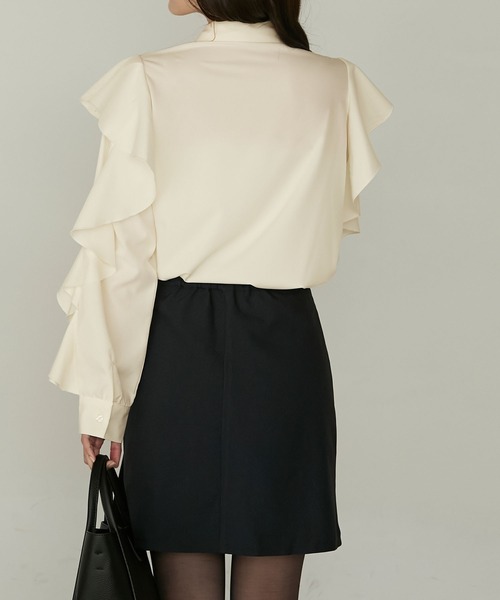 Cherir Mignon(シェリルミニョン)の「【Cherir Mignon】2wayラッフルフリルスリーブビッグリボンブラウス(シャツ/ブラウス・レディース・チャコールグレー/アイボリー/ブラック・FREE)」の8枚目の写真