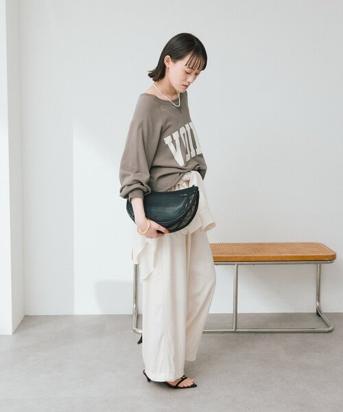 RIVE DROITE（リヴドロワ）の「【Yossshiiii企画】ワイドロゴカットオフスエット（スウェット・レディース・グレー/ブラック/ホワイト系その他/モカ/オフホワイト/ネイビー・FREE）」の13枚目の写真