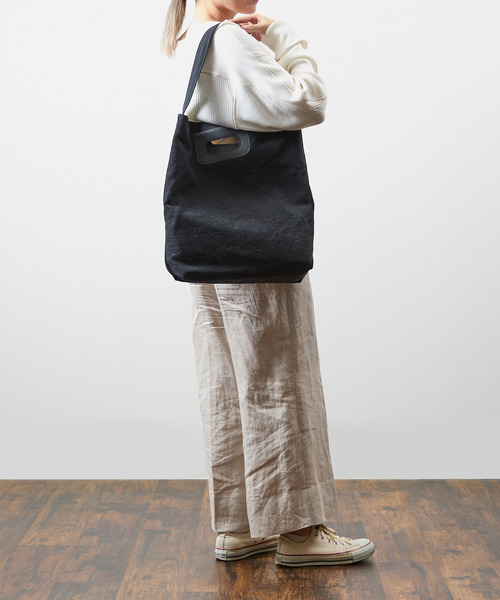 SLOW(スロウ)の「SLOW スロウ / truck - 2way tote bag L - ヌバックレザー×コットンリネンキャンバス2WAYトートバッグ ショルダーバッグ / 300S121J(トートバッグ・メンズ・アイボリー/ブラック・FREE)」の6枚目の写真