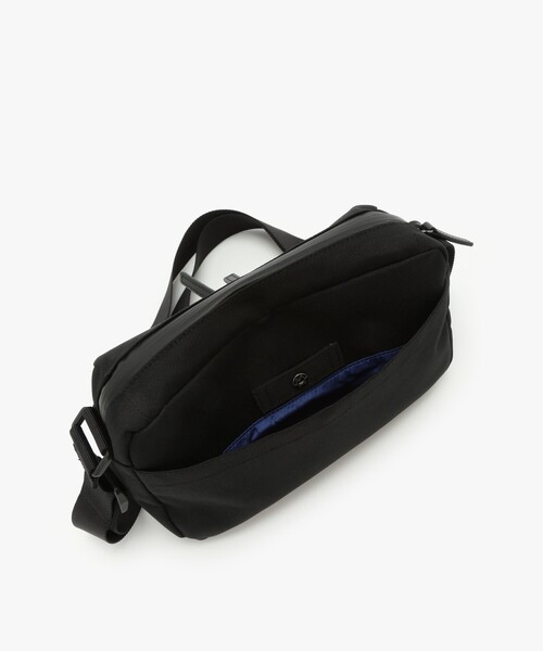 agnes b.（アニエスベー）の「ナイロン ショルダーバッグ MH02B-06（ショルダーバッグ・メンズ・ブラック・FREE）」の6枚目の写真