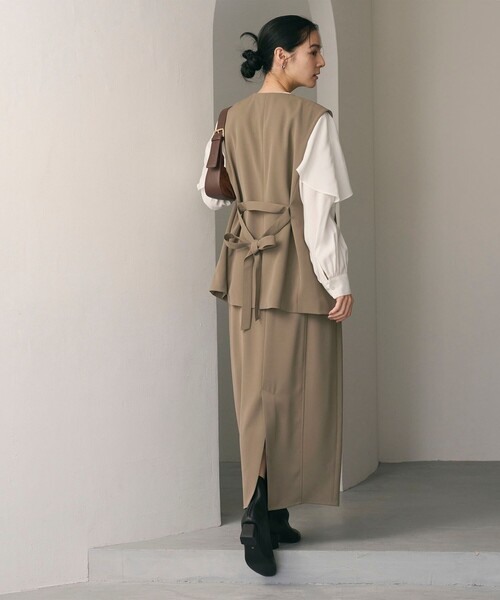 BEAUTY&YOUTH UNITED ARROWS（ビューティーアンドユースユナイテッドアローズ）の「【WEB限定 Wardrobe DAILY MINIMAL】ダブルクロス カーブスカート ウォッシャブル（スカート・レディース・ブラック/ブラウン・S/XS/M）」の6枚目の写真