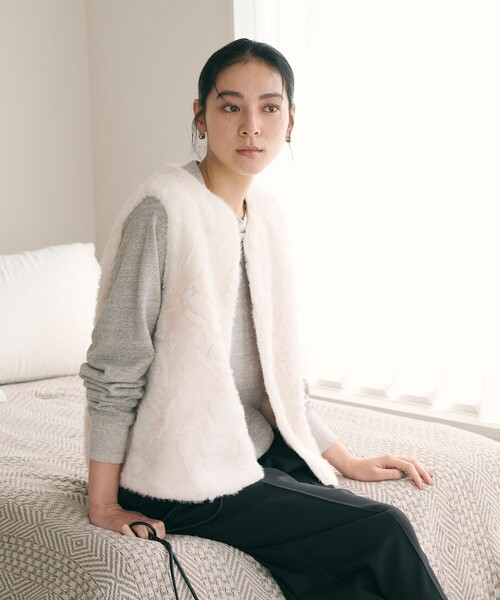美品　ユナイテッドアローズ UWSCフェイクファーショートコート ピンクベージュ UNITED ARROWS（ユナイテッドアローズ）の「UWSC フェイクファー