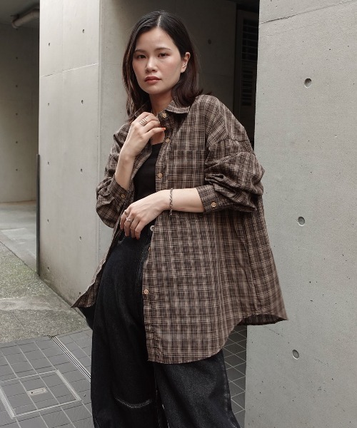 Lots of Love（ロッツオブラブ）の「ルーズチェックシャツ（シャツ/ブラウス・レディース・ブラウン/レッド/ブラック・M）」の2枚目の写真
