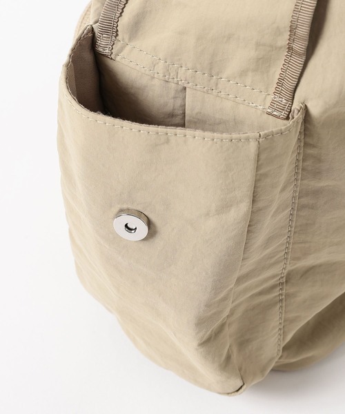 BAYFLOW（ベイフロー）の「コードHDマルチポケショルダー（ハンドバッグ・レディース・ブラック/ライトベージュ/カーキ・FREE）」の12枚目の写真