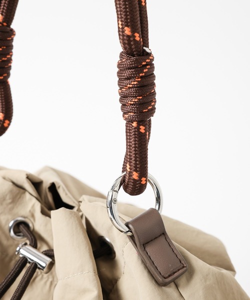BAYFLOW（ベイフロー）の「コードHDマルチポケショルダー（ハンドバッグ・レディース・ブラック/ライトベージュ/カーキ・FREE）」の22枚目の写真