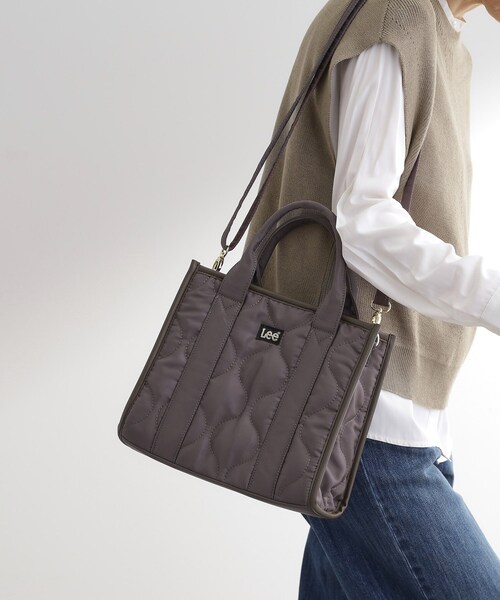 Lee(リー)の「【Lee別注】撥水キルトパイピング2WAYトート(トートバッグ・レディース・ブラック/ダークグレー/ベージュ系その他7・00)」の3枚目の写真