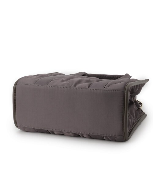 Lee(リー)の「【Lee別注】撥水キルトパイピング2WAYトート(トートバッグ・レディース・ブラック/ダークグレー/ベージュ系その他7・00)」の18枚目の写真