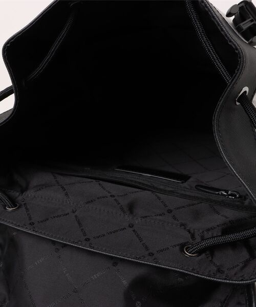 MICHAEL KORS（マイケルコース）の「HUDSON エンパイア シグネチャーロゴ バックパック（バックパック/リュック・メンズ・ホワイト系・FREE）」の4枚目の写真
