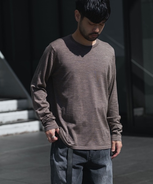 ATTACHMENT(アタッチメント)の「× JOHN SMEDLEY MERINO EXTRAFINE WELTED CREW NECK L/S(ニット/セーター・メンズ・ブラック/キャメル/ダークグレー/ネイビー・1/2/3/4)」の4枚目の写真