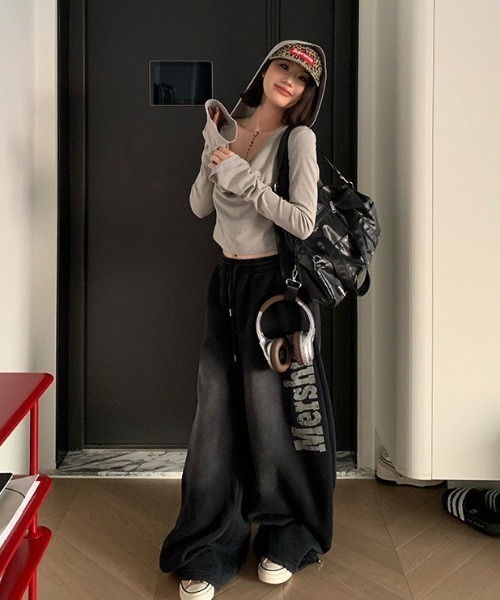 almo(アルモ)の「【LAMPOON】ビンテージ加工ワイドスエットパンツ(スウェットパンツ・レディース・パープル/ブラック・SMALL/MEDIUM/LARGE)」の6枚目の写真