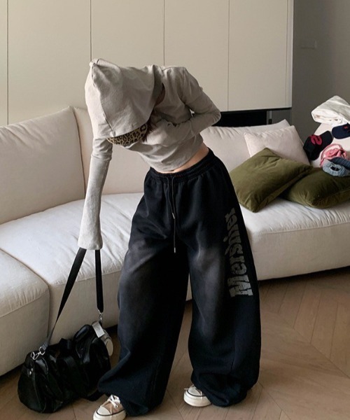 almo(アルモ)の「【LAMPOON】ビンテージ加工ワイドスエットパンツ(スウェットパンツ・レディース・パープル/ブラック・SMALL/MEDIUM/LARGE)」の11枚目の写真
