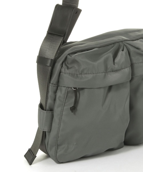 GEORGE'S(ジョージズ)の「MESSENGER BAG(メッセンジャーバッグ・レディース・ブラック/カーキ・FREE)」の10枚目の写真