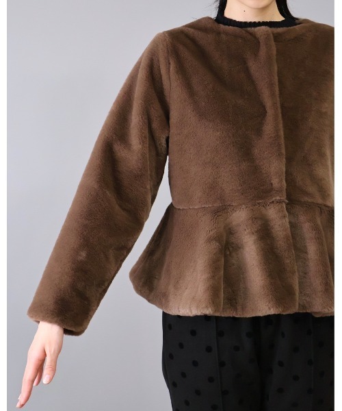 ペプラムエコファーフェイクファージャケット（ノーカラージャケット