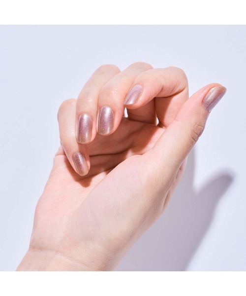 THREE（スリー）の「THREE ネイルラッカー ＜限定＞（マニキュア/ジェルネイル・レディース・X11 WINTER LIGHT/X12 SPARKLE IN THE LIGHT/X10 LET THE LIGHT IN・FREE）」の11枚目の写真