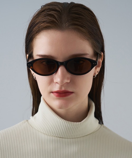 NUEF （ヌエフ）の「キャッツアイ型サングラス｜カラーレンズ｜トレンド｜紫外線対策｜UVカット｜サングラス｜NUEF｜COLOR SUNGLASSES（サングラス・レディース・ブラック系その他/グレー/ライトブラウン/ブラウン系その他2/クリア/ブラウン/ブラック/ブラウン系その他・FREE）」の4枚目の写真