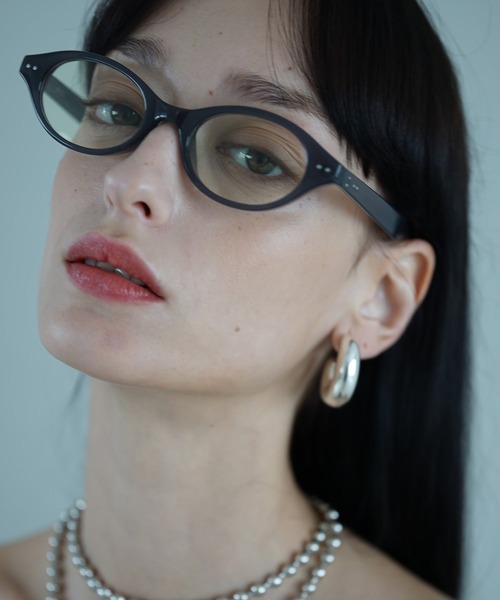 NUEF （ヌエフ）の「キャッツアイ型サングラス｜カラーレンズ｜トレンド｜紫外線対策｜UVカット｜サングラス｜NUEF｜COLOR SUNGLASSES（サングラス・レディース・ブラック系その他/グレー/ライトブラウン/ブラウン系その他2/クリア/ブラウン/ブラック/ブラウン系その他・FREE）」の3枚目の写真