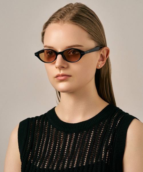 NUEF (ヌエフ)の「キャッツアイ型サングラス|カラーレンズ|トレンド|紫外線対策|UVカット|サングラス|NUEF|COLOR SUNGLASSES(サングラス・レディース・ブラック系その他/グレー/ライトブラウン/ブラウン系その他2/クリア/ブラウン/ブラック/ブラウン系その他/ブラック×グレー/ブラウン系その他3・FREE)」の9枚目の写真
