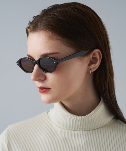 NUEF （ヌエフ）の「キャッツアイ型サングラス｜カラーレンズ｜トレンド｜紫外線対策｜UVカット｜サングラス｜NUEF｜COLOR SUNGLASSES（サングラス・レディース・ブラック系その他/グレー/ライトブラウン/ブラウン系その他2/クリア/ブラウン/ブラック/ブラウン系その他・FREE）」の17枚目の写真