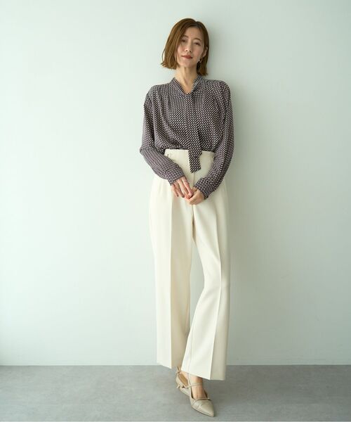 YECCA VECCA（イェッカヴェッカ）の「ジオメ柄ボウタイブラウス（シャツ/ブラウス・レディース・ネイビー/アイボリー・FREE）」の17枚目の写真