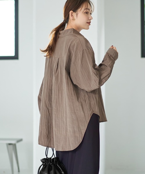 STYLE DELI(スタイルデリ)の「シワ加工グロッシーシャツ(シャツ/ブラウス・レディース・ホワイト系/ブラウン/ライトカーキ・FREE)」の15枚目の写真