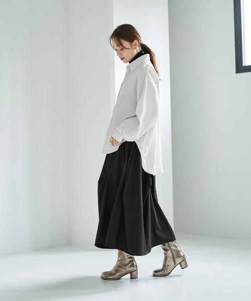 STYLE DELI(スタイルデリ)の「シワ加工グロッシーシャツ(シャツ/ブラウス・レディース・ホワイト系/ブラウン/ライトカーキ・FREE)」の19枚目の写真