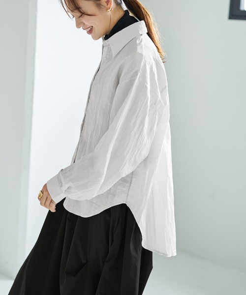 STYLE DELI(スタイルデリ)の「シワ加工グロッシーシャツ(シャツ/ブラウス・レディース・ホワイト系/ブラウン/ライトカーキ・FREE)」の21枚目の写真