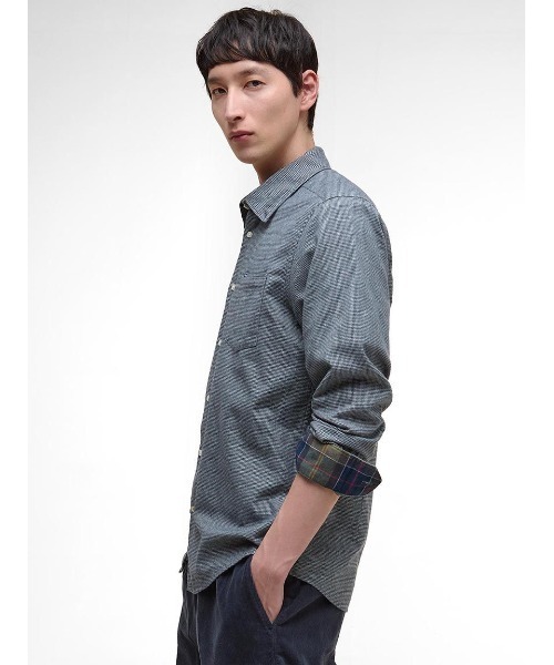 Barbour（バブアー）の「Turnerスモールチェックシャツ（アジアフィット）（シャツ/ブラウス・メンズ・ネイビー/グレー・MEDIUM/SMALL/LARGE）」の5枚目の写真
