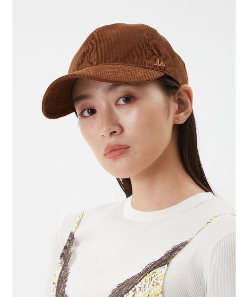 Mila Owen（ミラオーウェン）の「M刺繍コーデュロイキャップ（キャップ・レディース・キャメル/ピンク/ベージュ・F）」の2枚目の写真