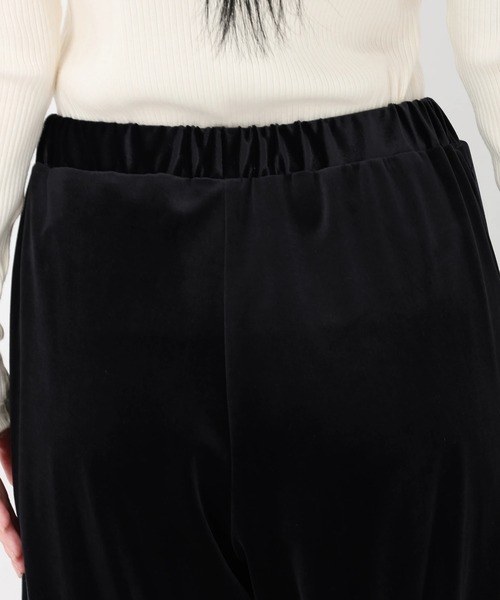 STRAWBERRY-FIELDS（ストロベリーフィールズ）の「スノーベロア_ベロアイージーパンツ（その他パンツ・レディース・ダークブラウン/ブラック・2）」の8枚目の写真