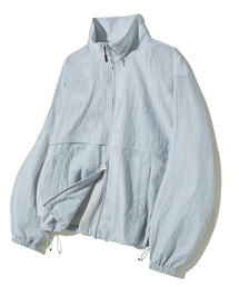 F.ILLUMINATE（フィルミネイト）の「スプリットスタンドネックウィンドブレーカー-ライトグレー（ナイロンジャケット）」