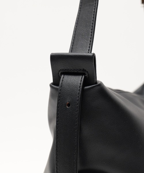 DEVICE（デバイス）の「DEVICE 2way ボディデザイン ショルダーバッグ ボディバッグ（ショルダーバッグ・レディース・ブラック・FREE）」の9枚目の写真
