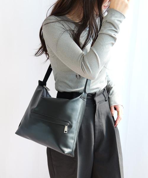 DEVICE（デバイス）の「DEVICE 2way ボディデザイン ショルダーバッグ ボディバッグ（ショルダーバッグ・レディース・ブラック・FREE）」の17枚目の写真